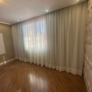 Cortina Gaze de Linho c/ Blackout 70% p/ trilho de 2,50m de largura.